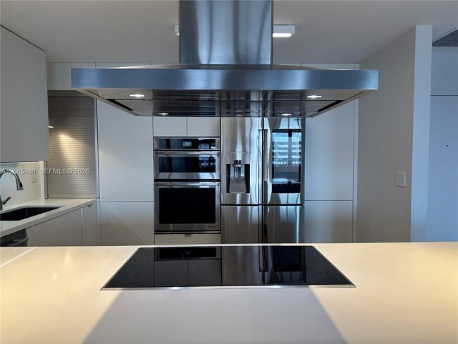 Building Photo - 251 Crandon Blvd