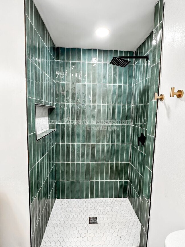 Building Photo - 4591 Woodward Rd