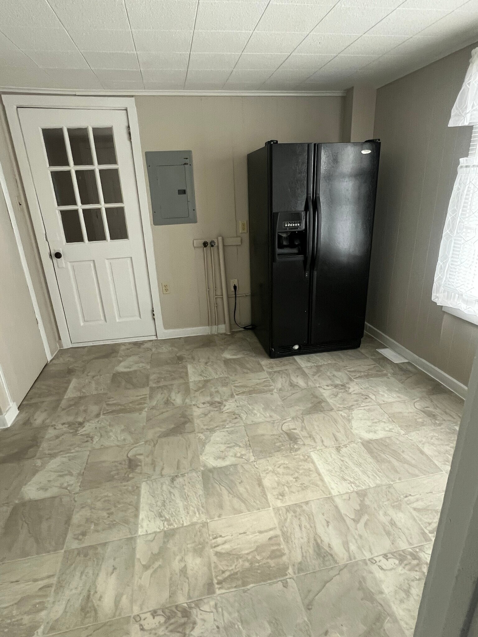 Building Photo - 255 Allen St