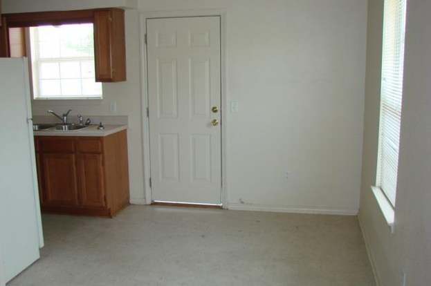 Building Photo - 504 Ashwood Ln