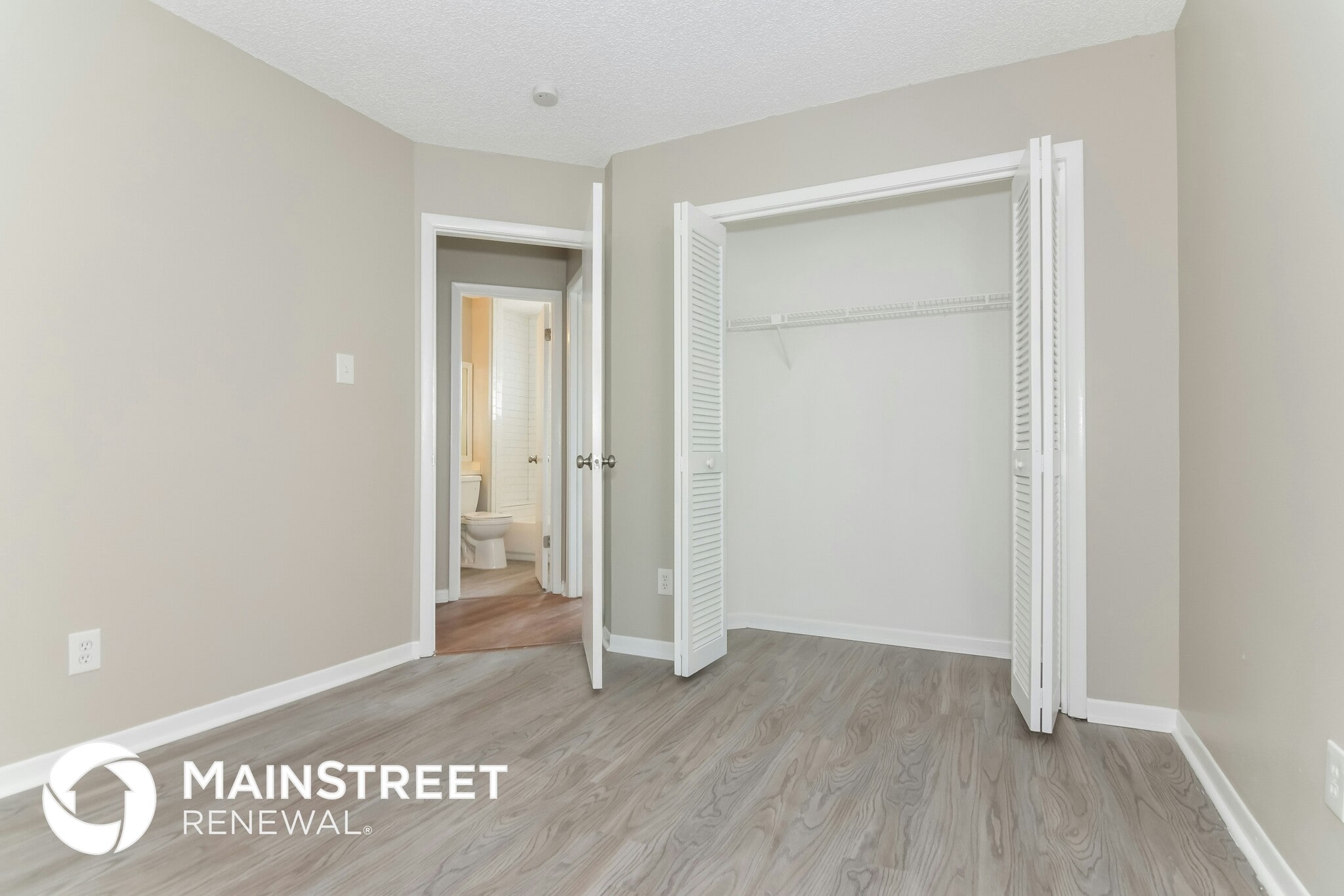 Building Photo - 13210 Silvercreek Dr