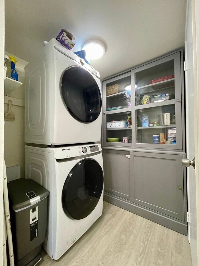 Building Photo - Very nice updated 3 Bedroom 1.5 bath Home