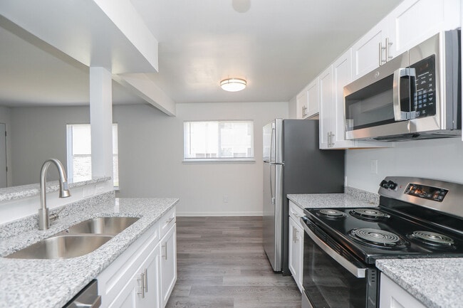 Building Photo - Hampton River Villas