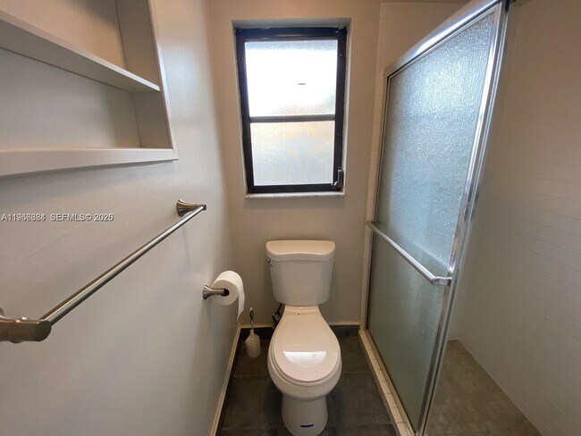 Building Photo - 371 SE Fairchild Ave