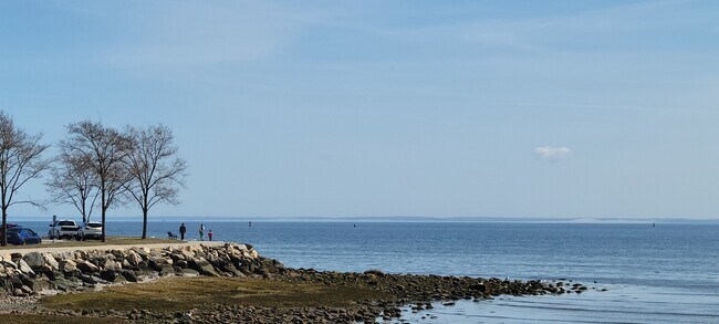 Building Photo - 405 Glendale Ave