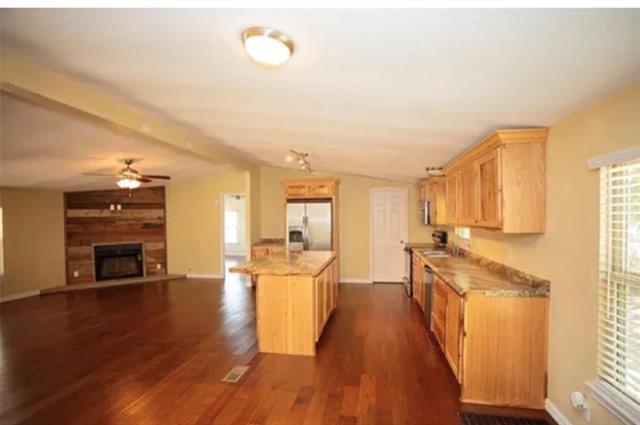 Building Photo - 128 Burkhalter St