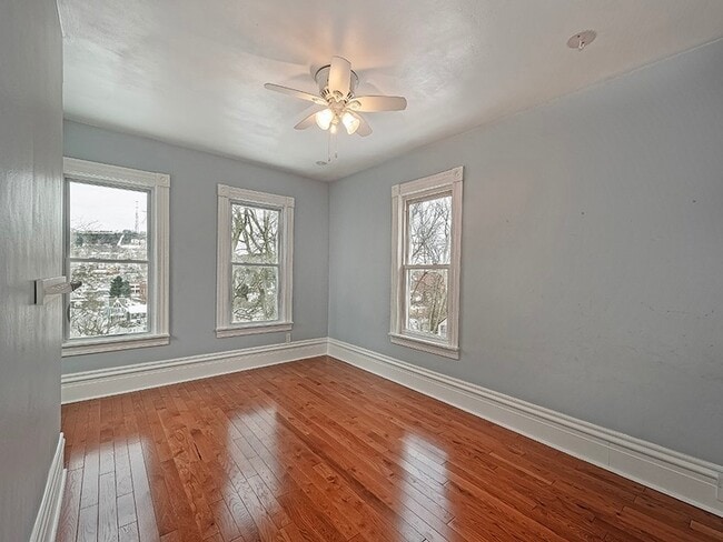 Building Photo - 130 Boroview Ave