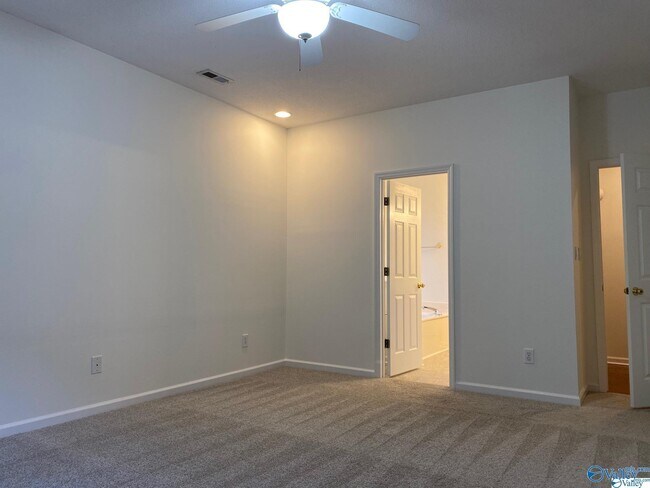 Building Photo - 417 Barrington Hills Dr