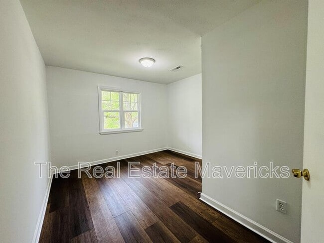 Building Photo - 67 Talley Ave