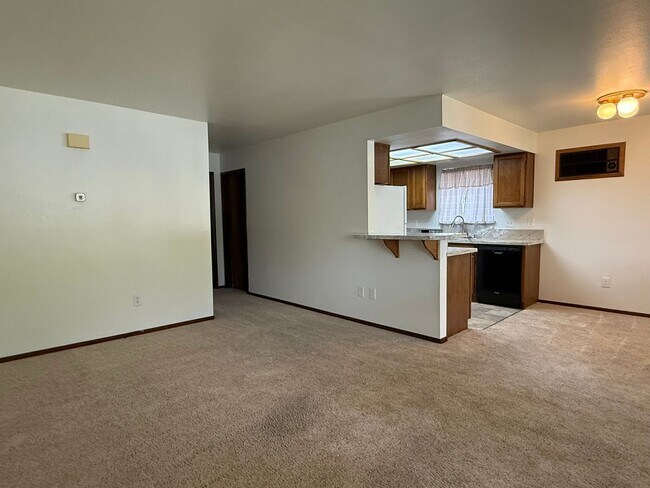 Building Photo - 3679 Grant Dr