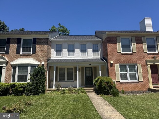 Building Photo - 10 Donagh Ct