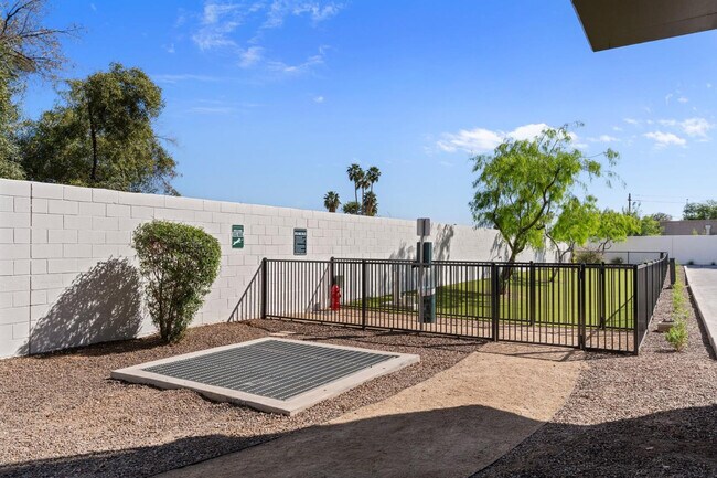 Building Photo - 7300 E Earll Dr