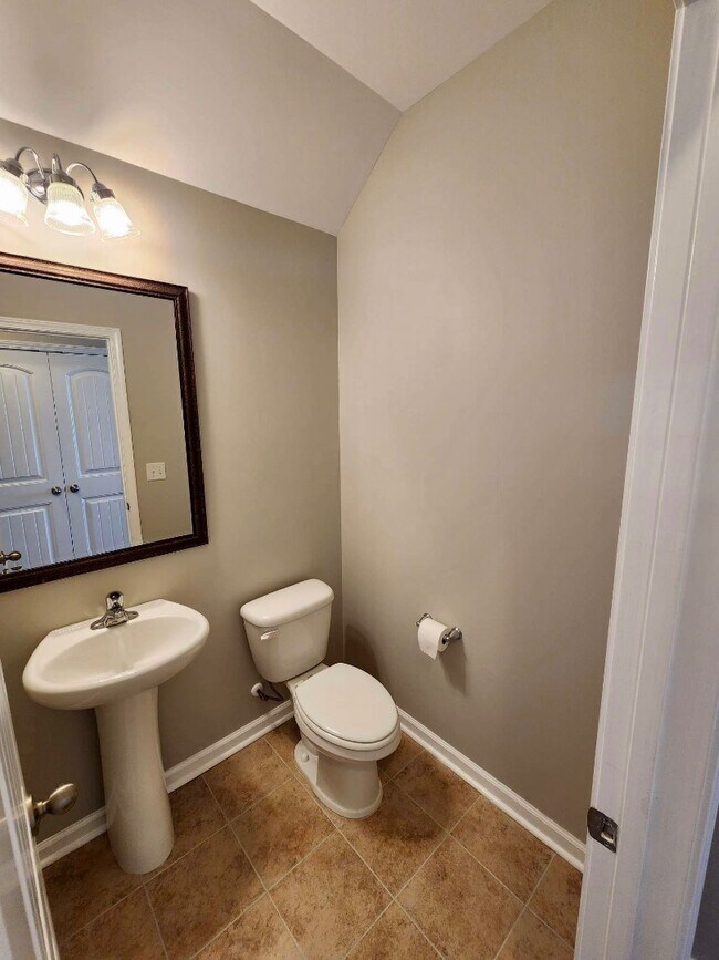 Building Photo - 171 Campania St