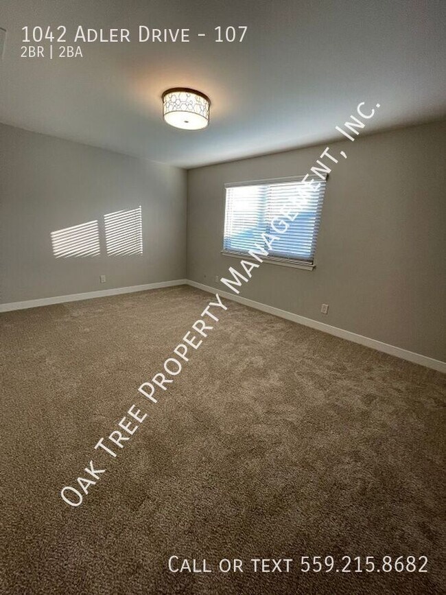 Building Photo - 1042 Adler Dr