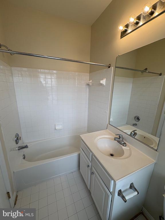 Building Photo - 5618 Lanier Ave