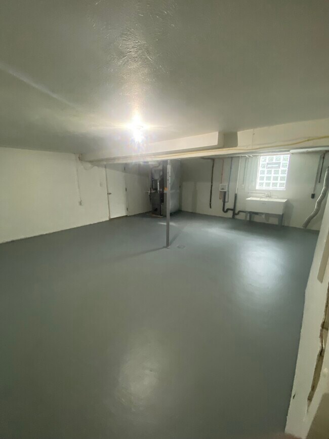 Building Photo - 731 Darlington St