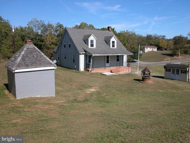 Building Photo - 14835 Clear Spring Rd