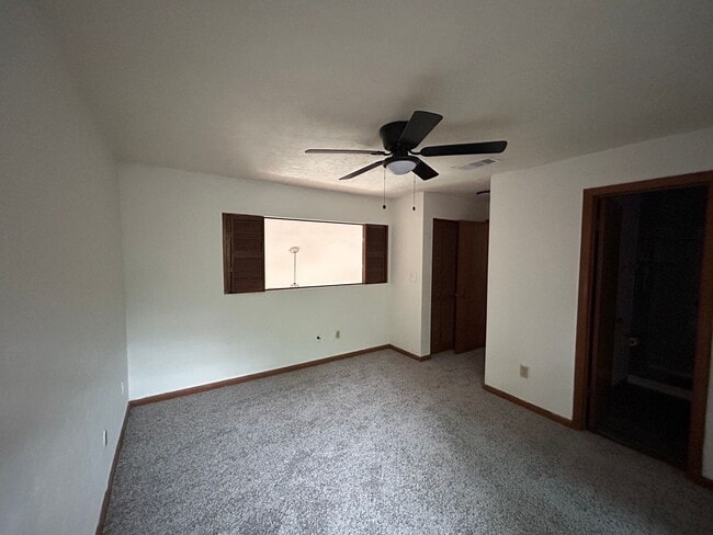 Building Photo - 2/2 In Green Leaf