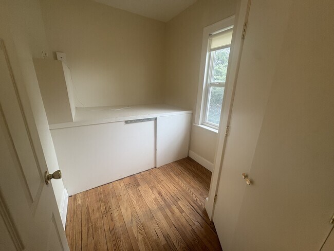 Building Photo - 809 S 900 E