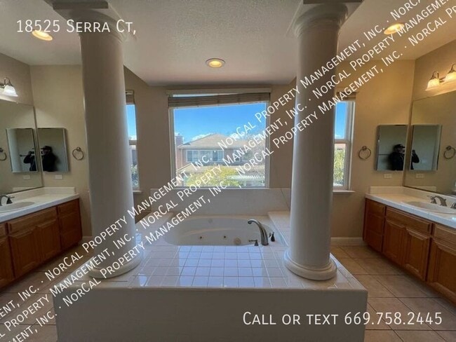 Building Photo - 18525 Serra Ct
