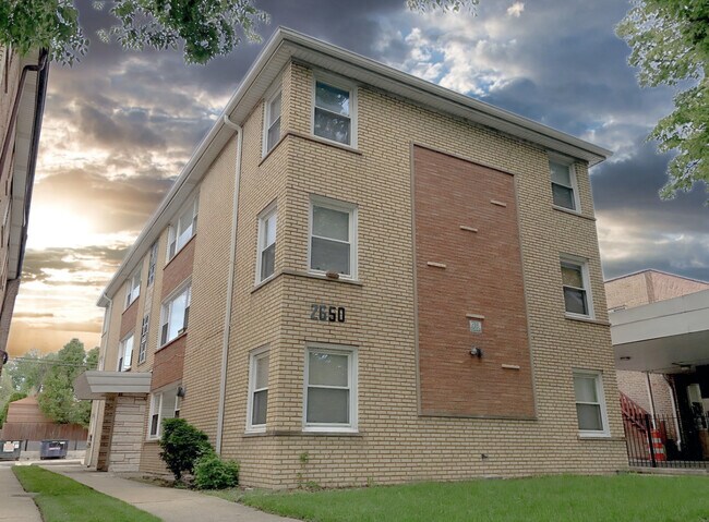 Primary Photo - 2650 W Touhy Ave