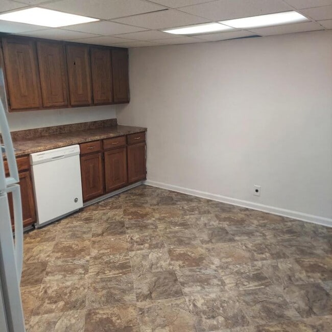 Building Photo - 450 Highland Ave NW