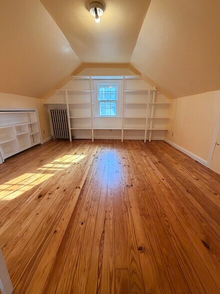 Building Photo - 8402 Flower Ave