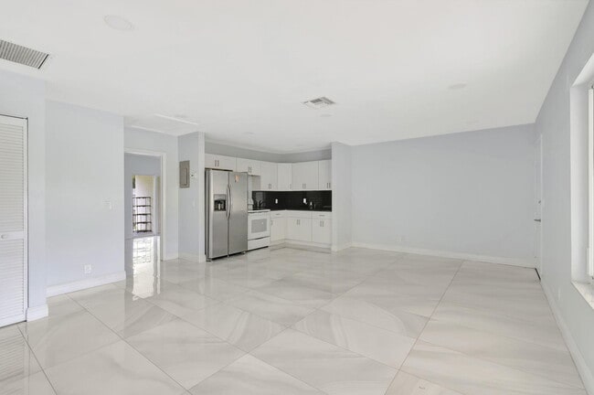 Building Photo - 4338 Forest Rd