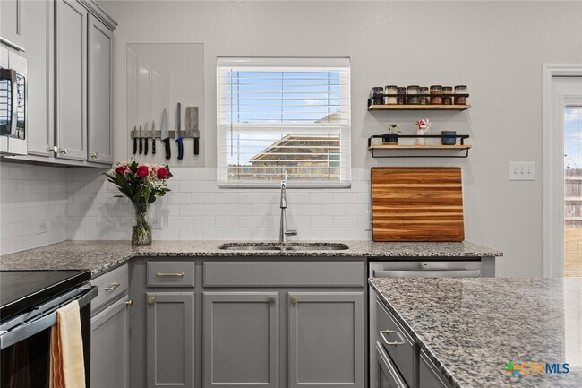 Building Photo - 2233 Chia Ct
