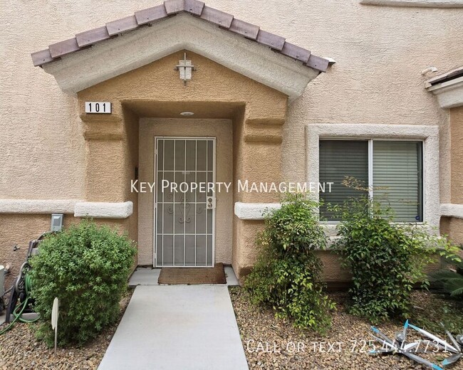 Building Photo - HIGHLY UPGRADED 2 BEDROOM 2 BATH TOWNHOME