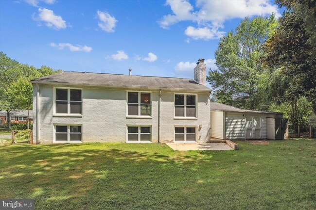 Building Photo - 6916 Southridge Dr