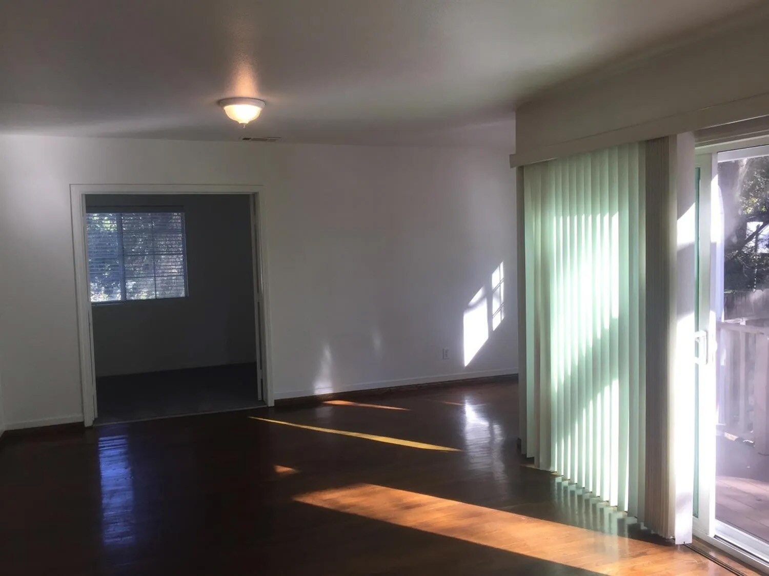 Building Photo - 511 S La Luna Ave