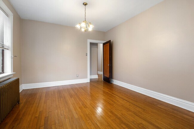 Building Photo - 4955 Tholozan Ave