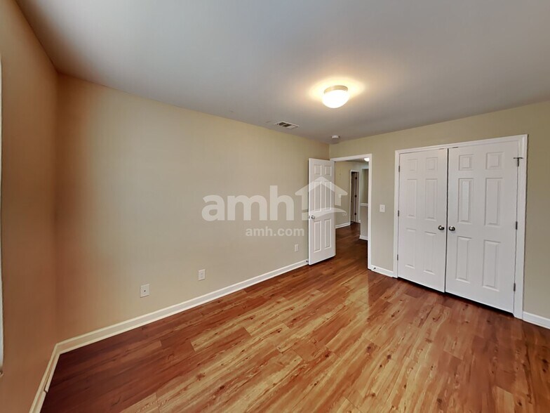 Building Photo - 1039 Fulman Rd