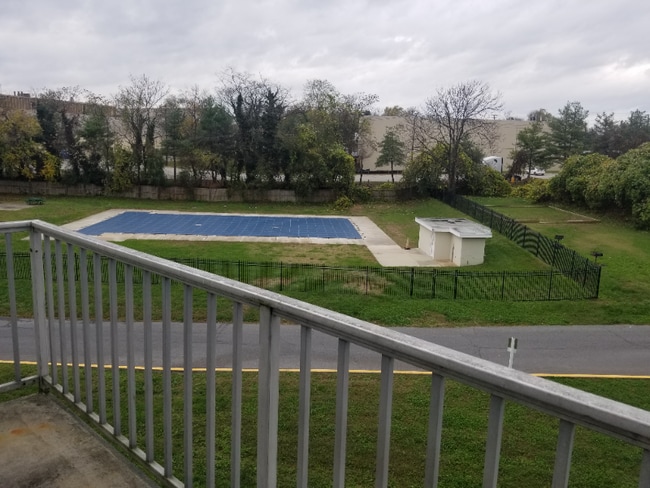 Building Photo - 1001 Chillum Rd