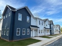 Building Photo - 110 Aaron Pl