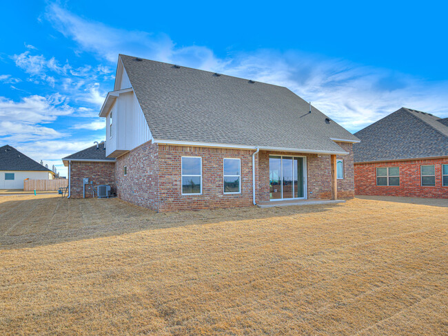 Building Photo - 209 Carlow Wy