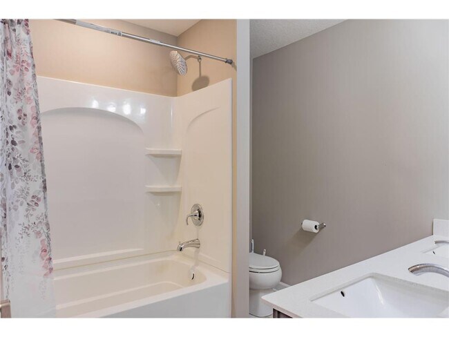 Building Photo - 1574 Edgebrook Ln