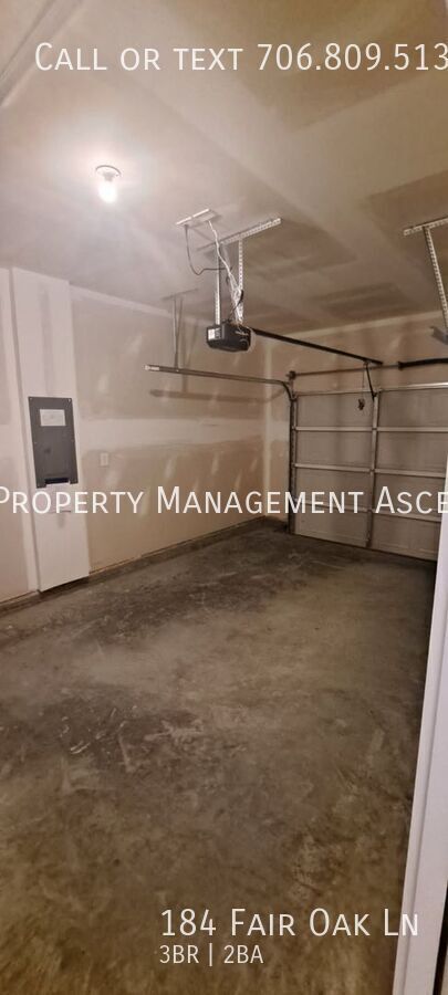 Building Photo - 184 N Fair St