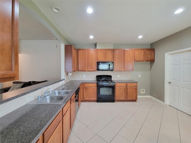 Building Photo - 25223 Hazel Ranch Dr