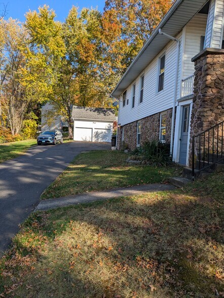 Building Photo - 34 New Britain Ave