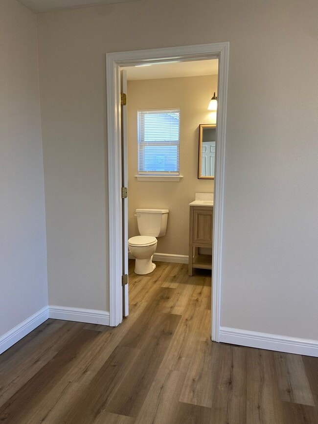 Building Photo - Single-Family Home in Evergreen Ridge, Hollister