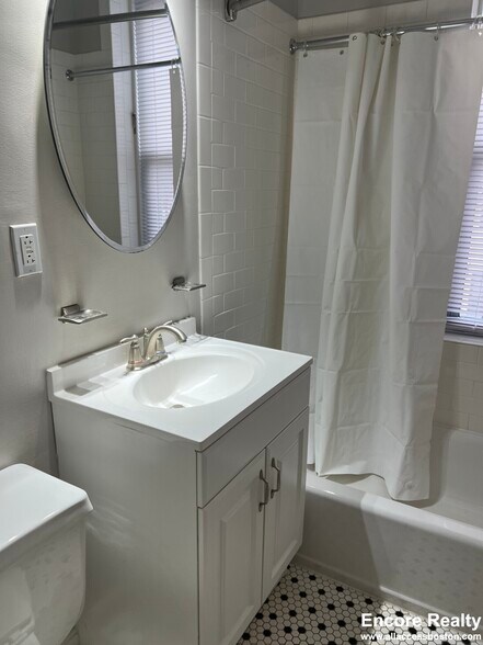 Building Photo - 49 Burbank St