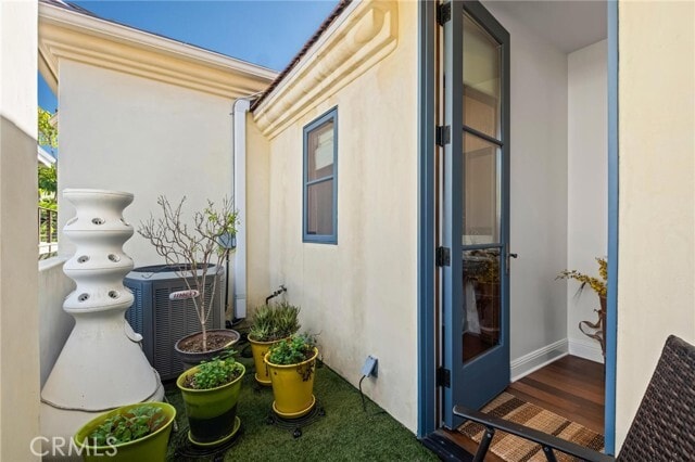 Building Photo - 926 Duncan Ave