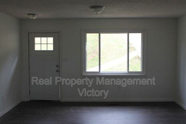 Building Photo - 8324 12th Ave S