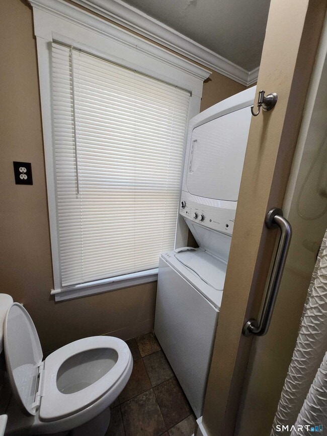 Building Photo - 14 Union St