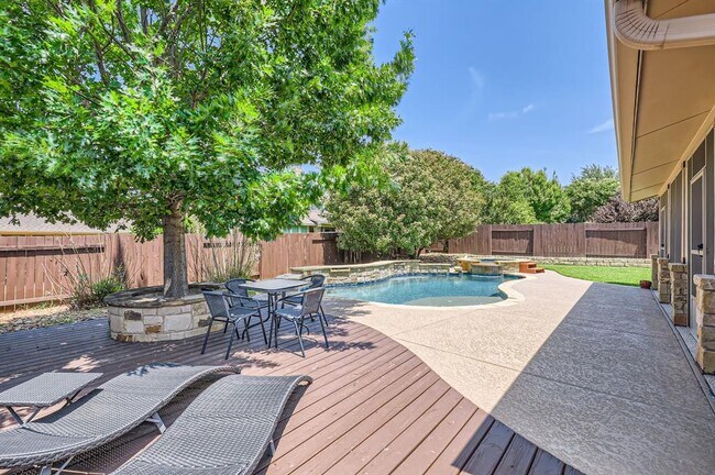 Building Photo - 4349 Green Tree Dr