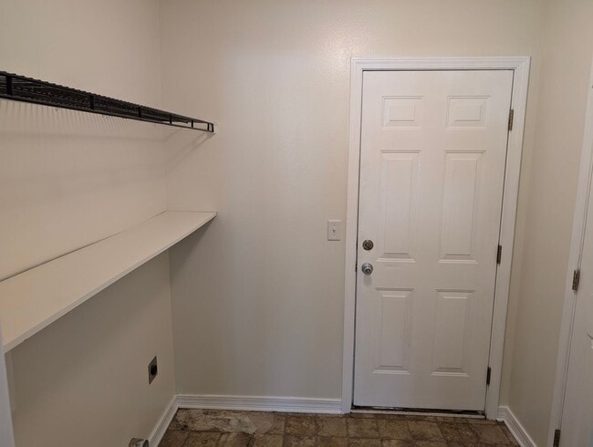 Building Photo - Updated 4-Bedroom Home on a Quiet Street — 1,695 sq ft, Large Garage — Now Accepting Applications