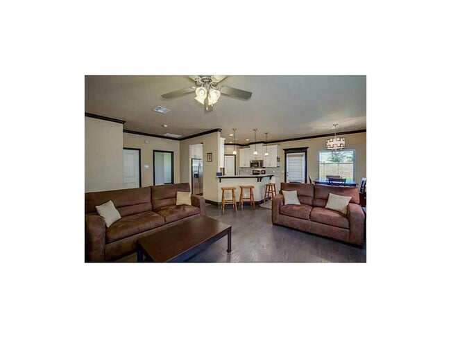 Building Photo - Contemporary Home + Wood Floors + Storm Shelter + Edmond Schools