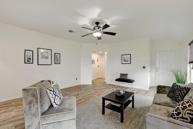 Building Photo - 173 Rafe Ct